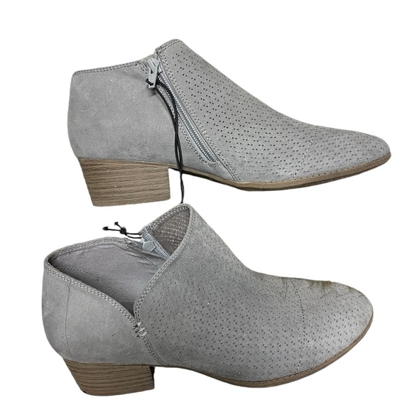 NWOT Womens Size 10 Gray Booties - Picture 1 of 3